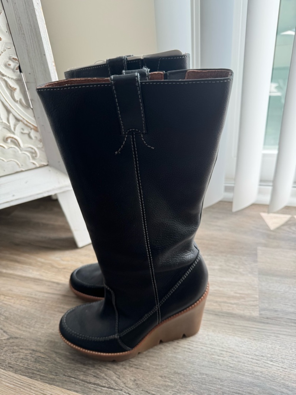 Michael Kors Dipper Boots - Picture 2 of 6